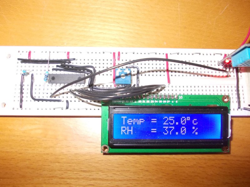 Макет термометра на PIC16F628A и DHT11 с LCD